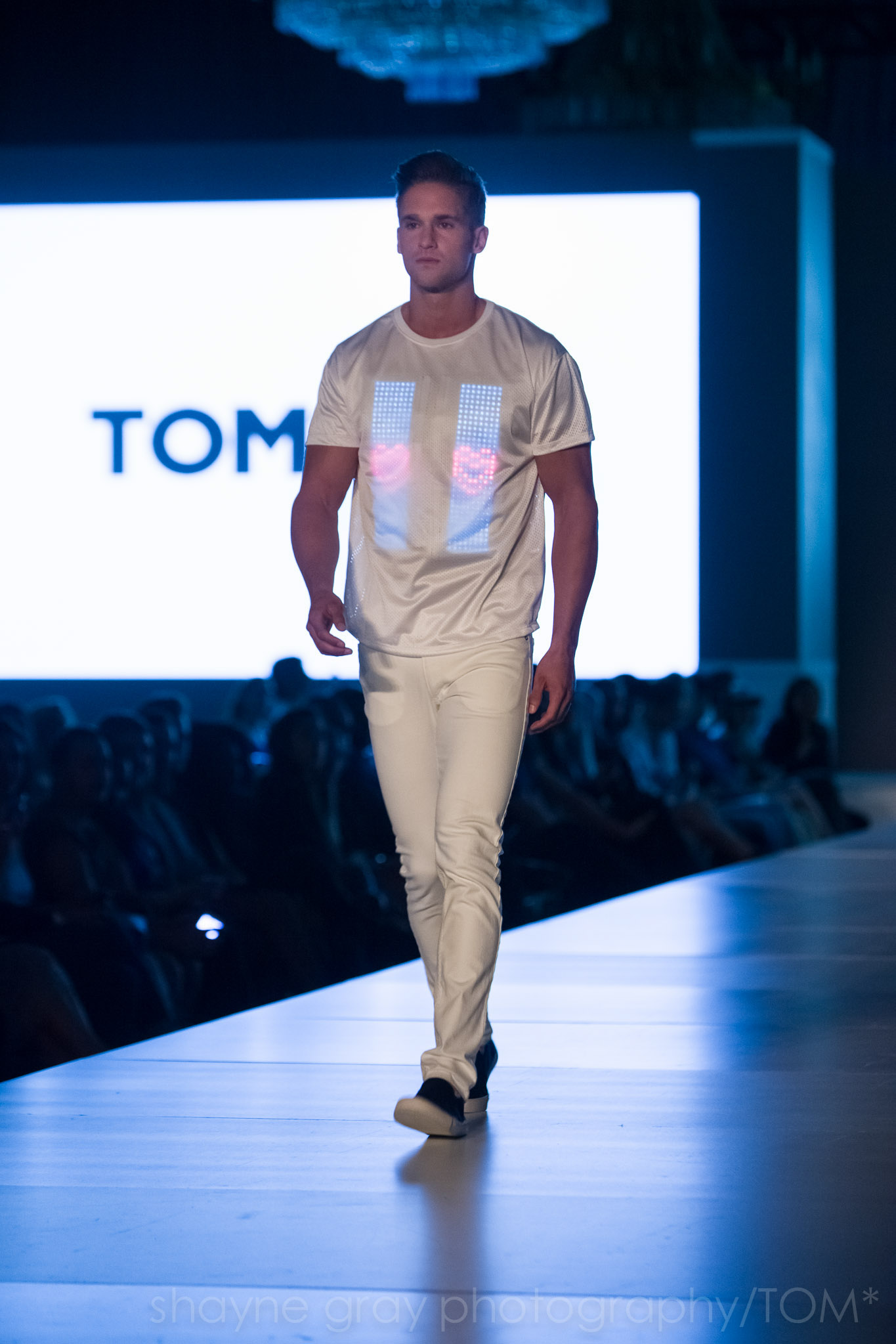 Shayne-Gray-Toronto-men's-fashion_week-TOM-wearables-wearable-technology-8741.jpg