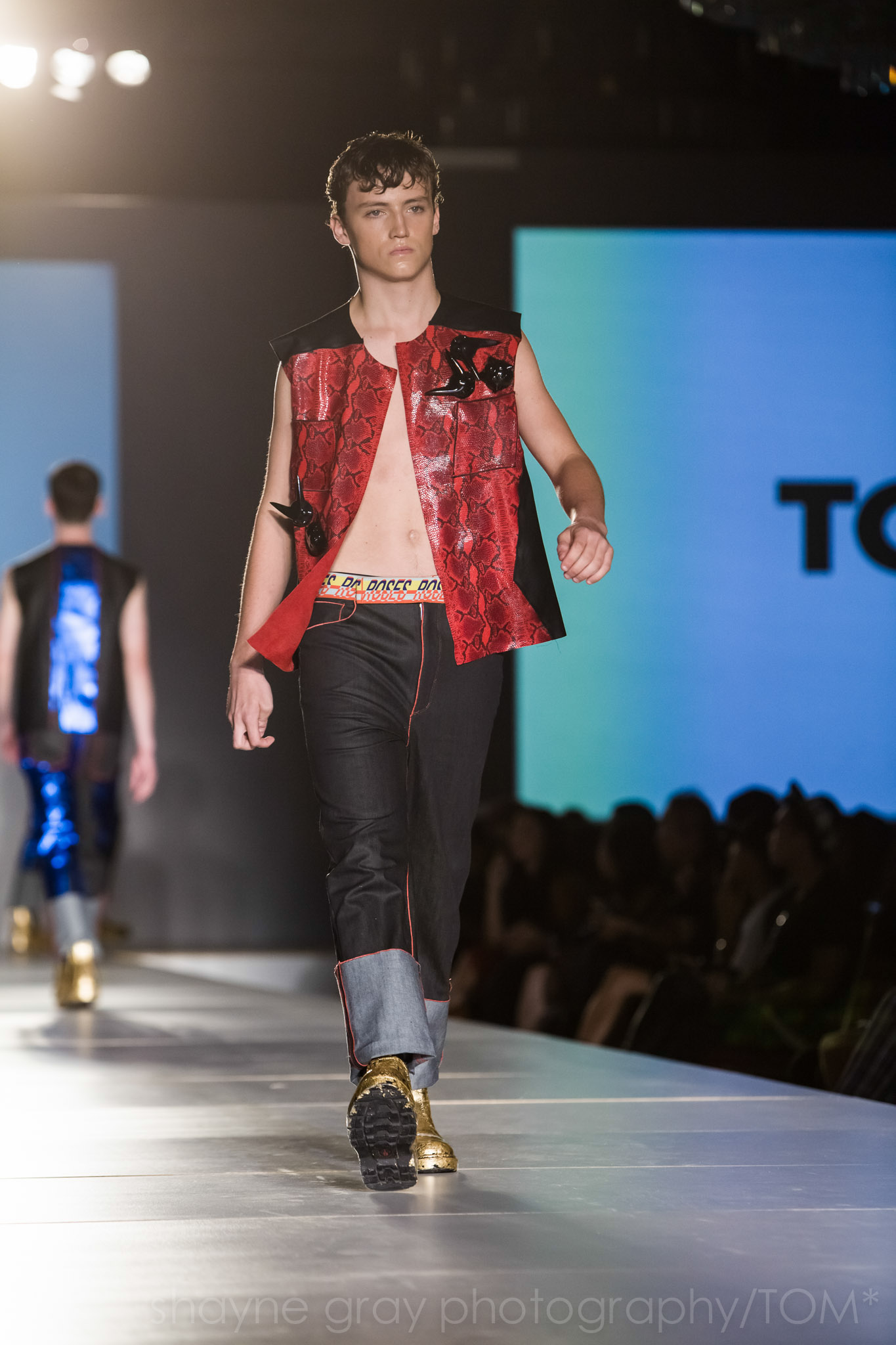 Shayne-Gray-Toronto-men's-fashion_week-TOM-benji-wzw-7011.jpg