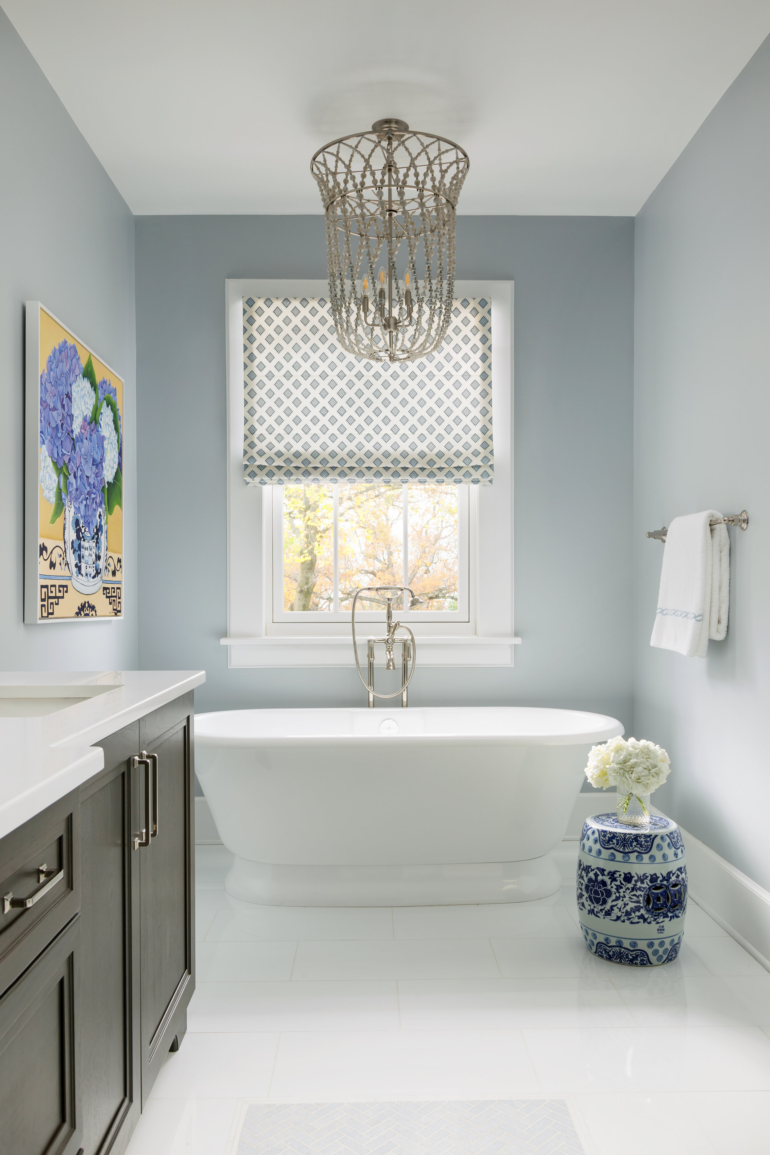 Summit-Master-Bath-Tub-Lights-Off.jpg