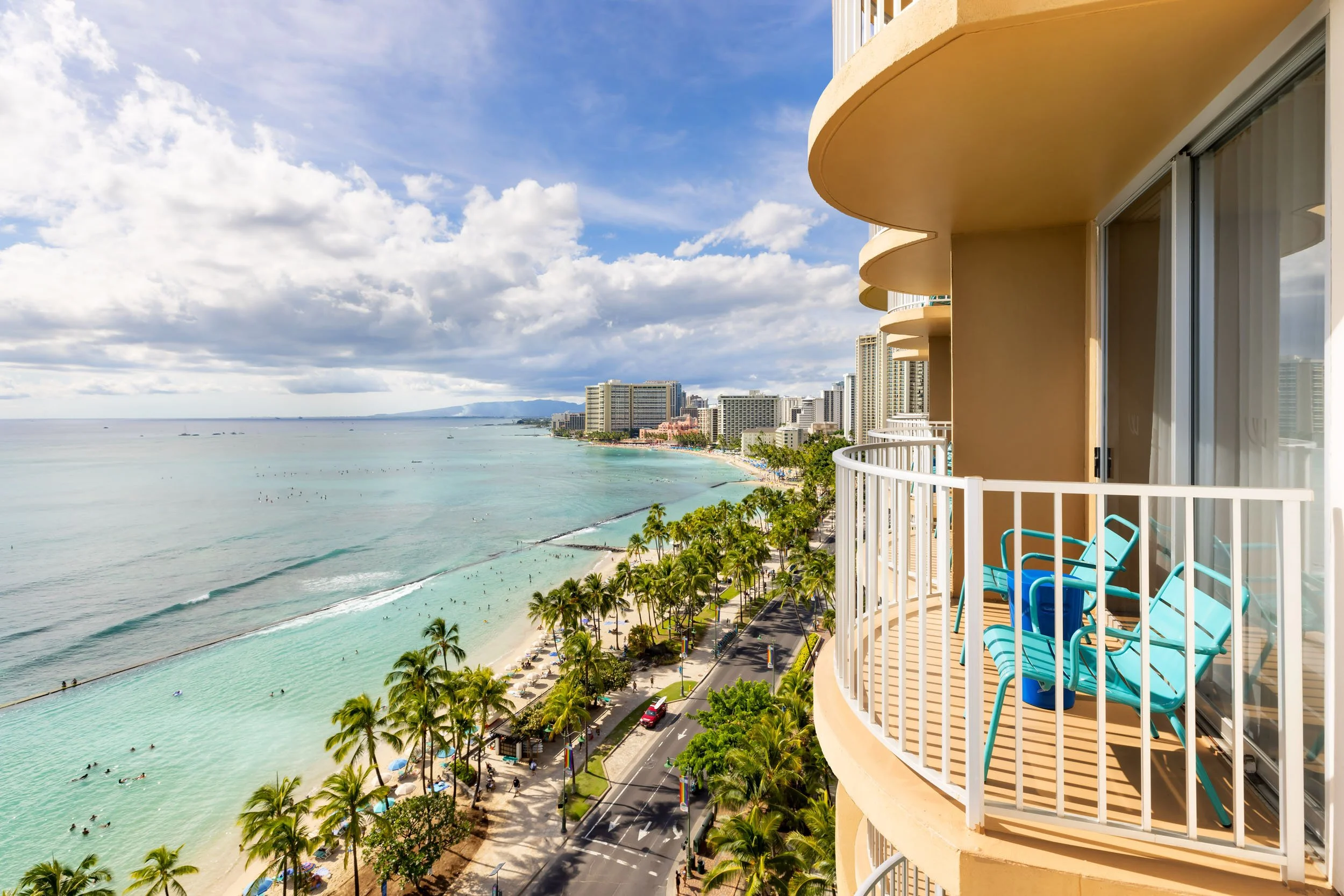 Twin-Fin-Oceanfront-Lanai-2-LG.jpg