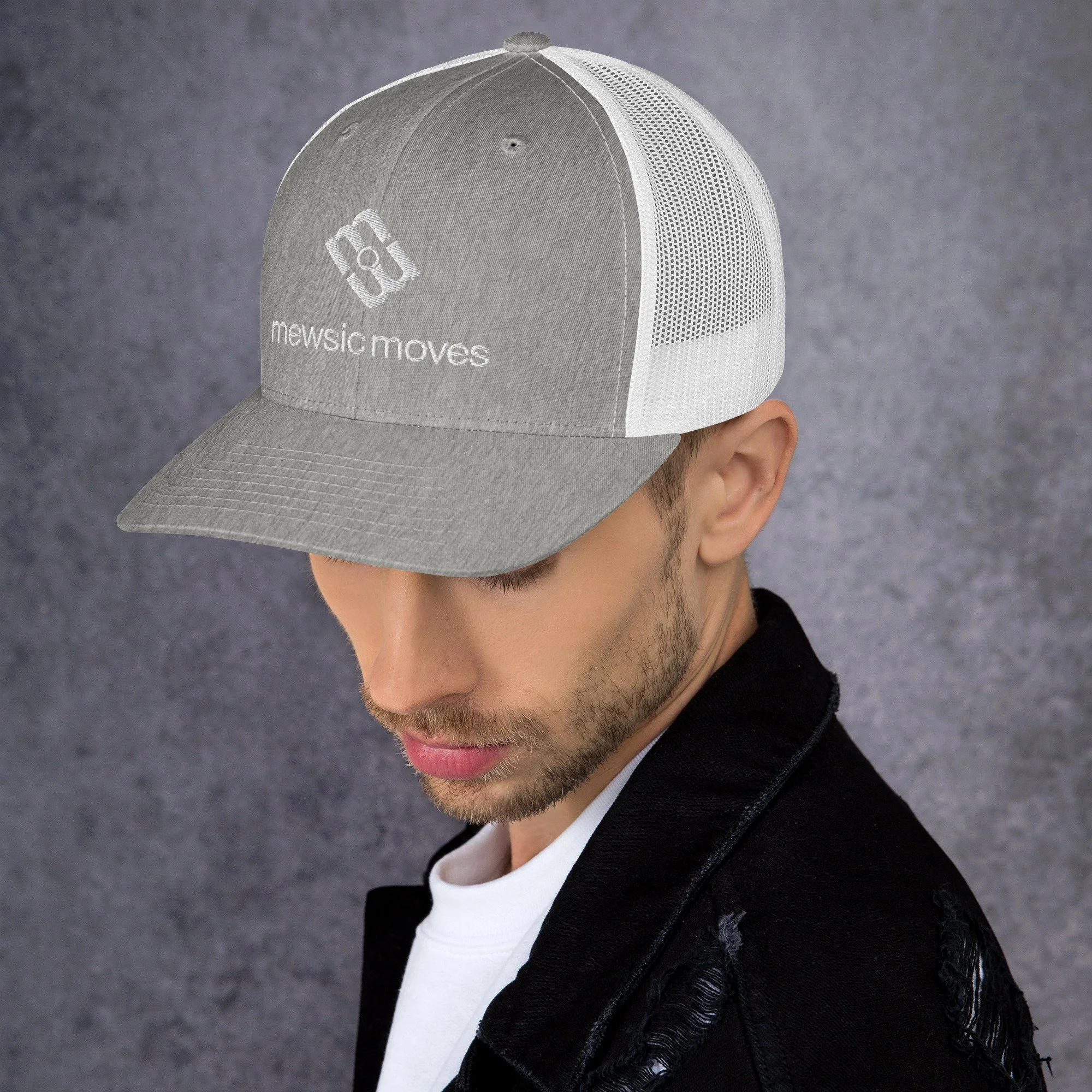 retro-trucker-hat-heather-grey-white-left-69af6bec70247.jpg
