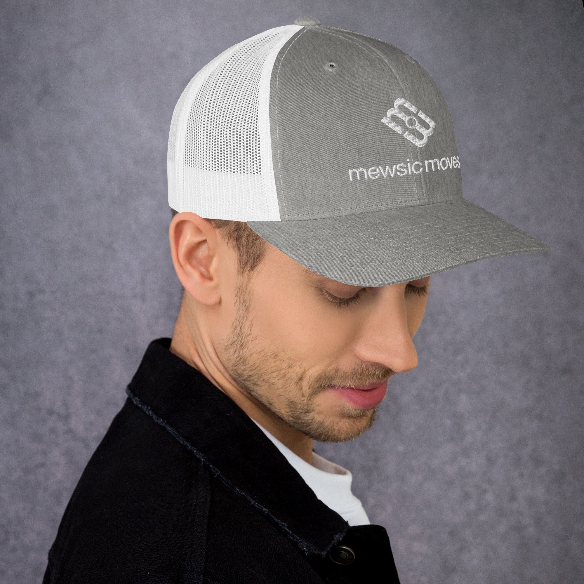 retro-trucker-hat-heather-grey-white-right-69af6bec7040f.jpg
