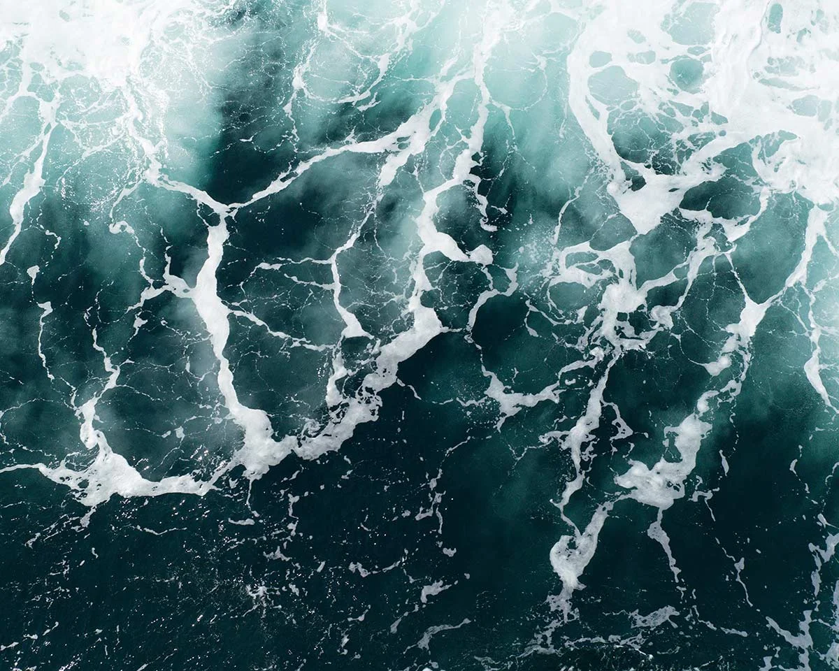 tommy_kwak_faroeislands_waves.jpg