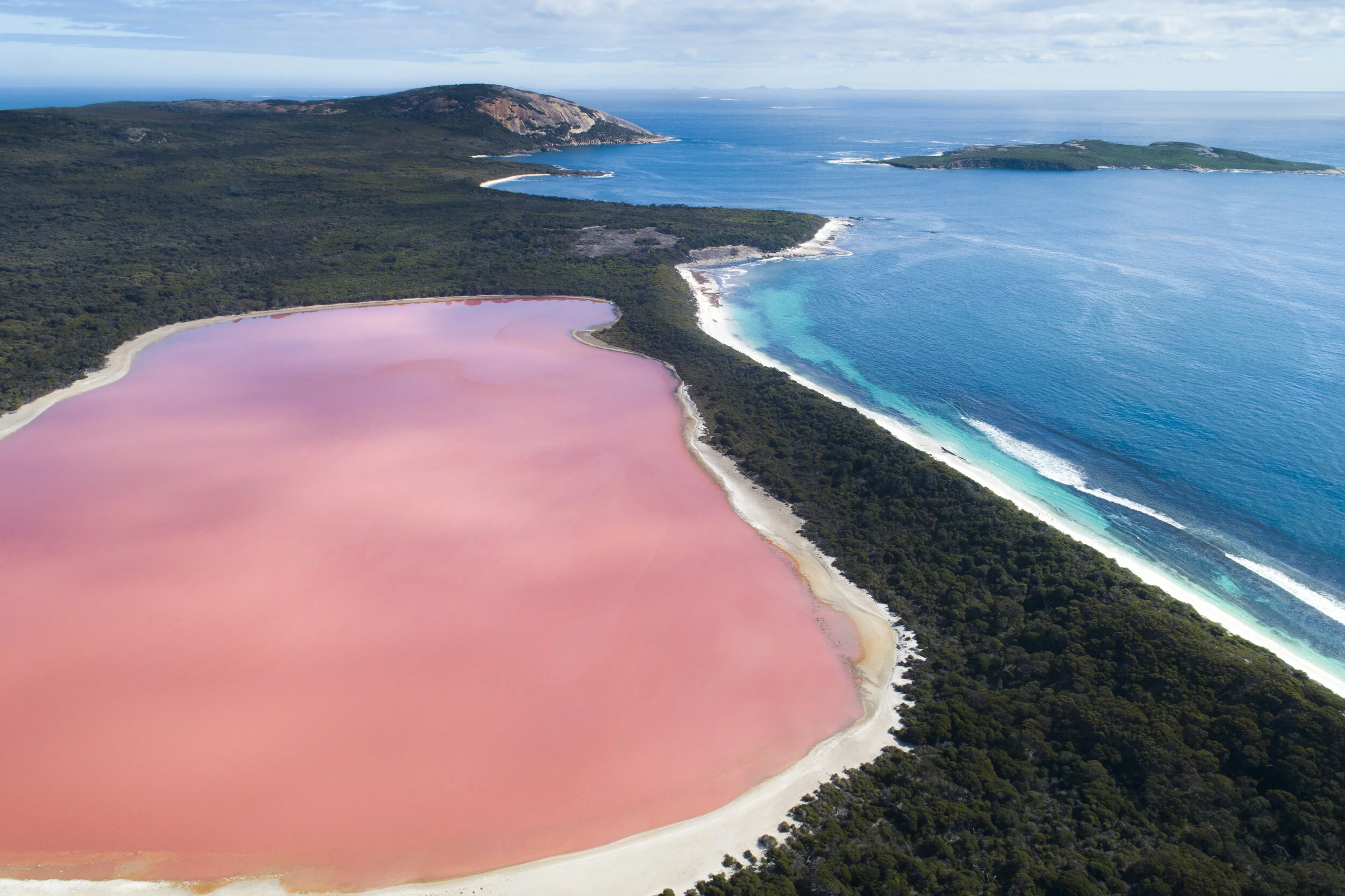 LAKE HILLIER