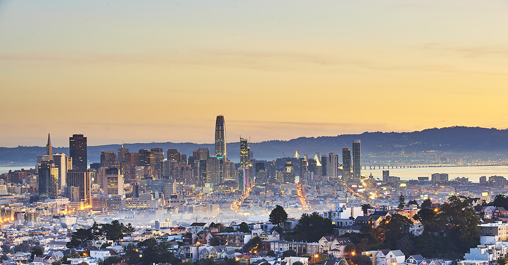  San Francisco, downtown at dawn from Portola St. 