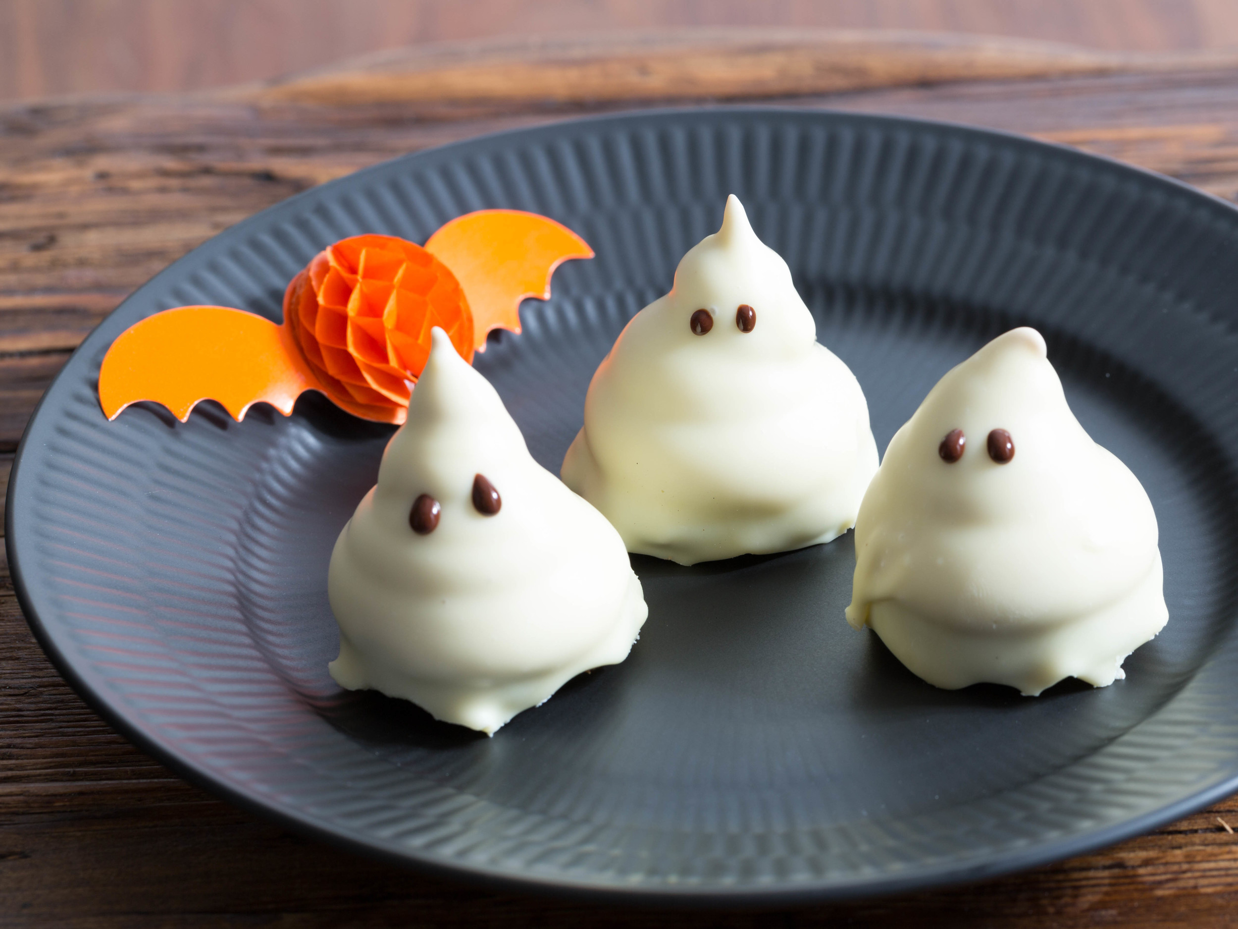 Liquorice Ghosts aka Liquorice Cream Puffs