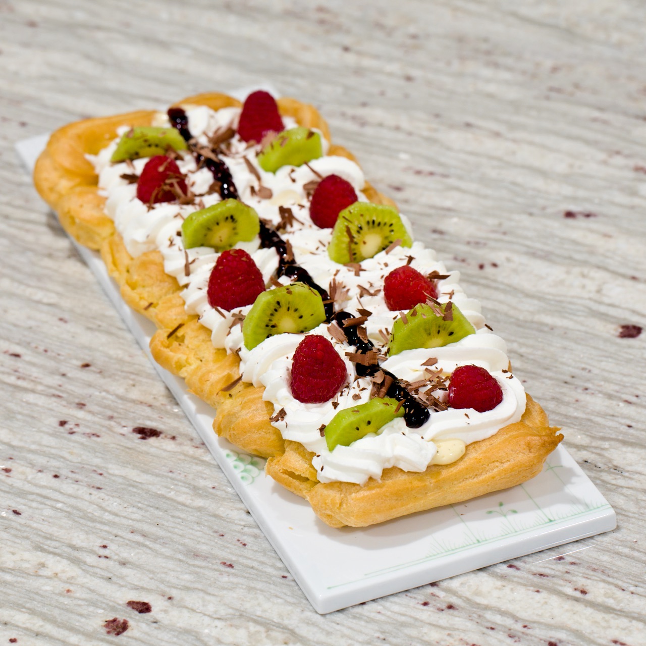 Walesstang - Choux Pastry Cake
