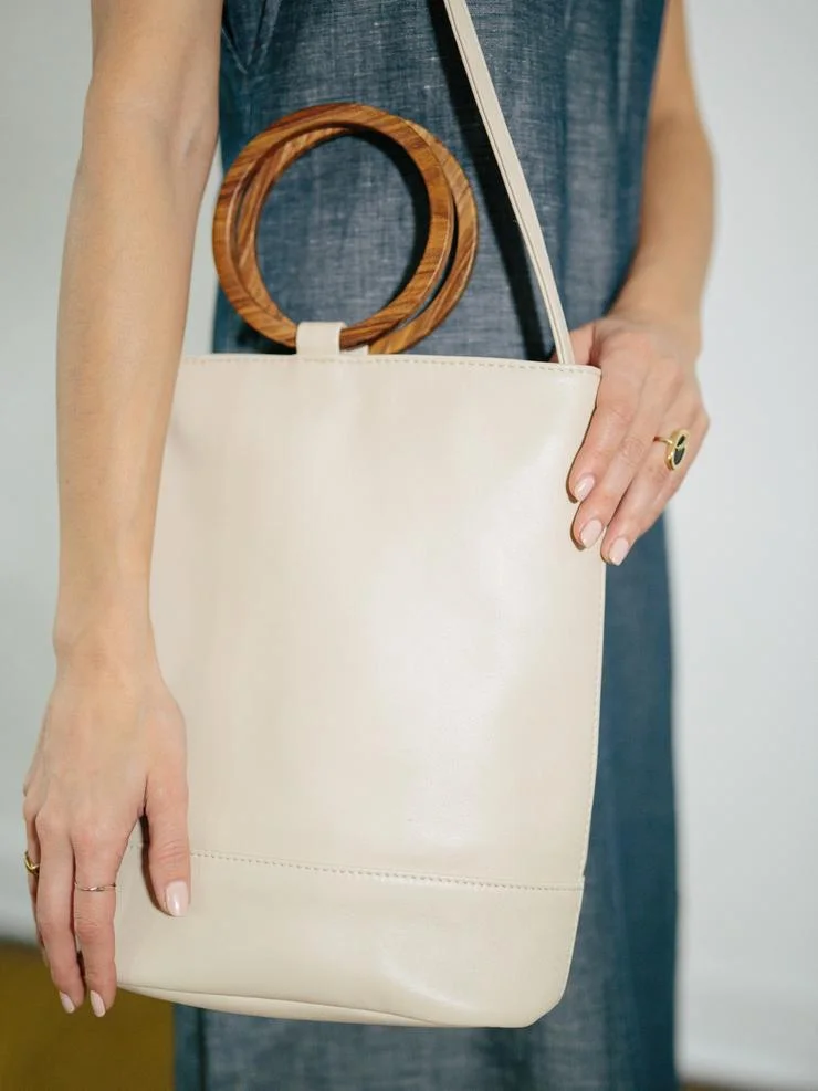 white bag 2.jpg