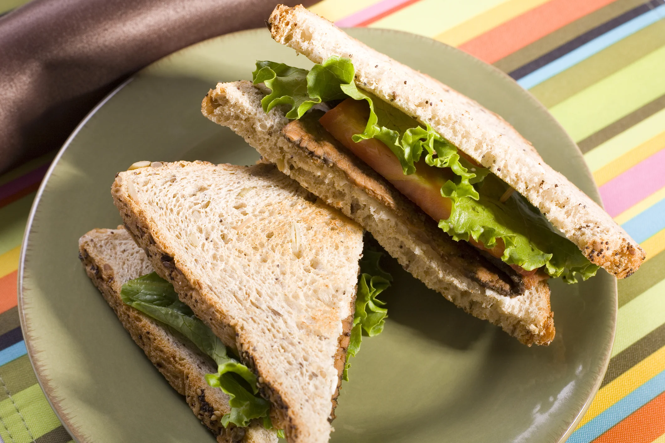 ©&nbsp; Stockstudios &nbsp;|&nbsp; Dreamstime.com &nbsp;-&nbsp; Tempeh Lettuce And Tomato Sandwich Photo