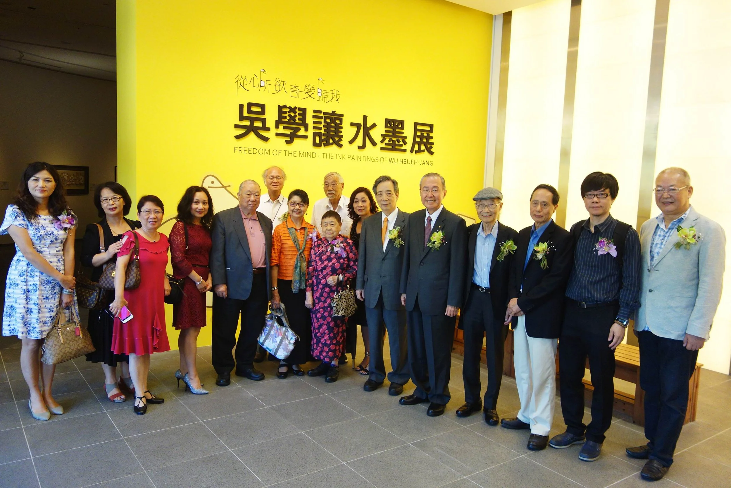 一樓大合照 -1.jpg