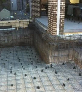 House undermined by pool excavation