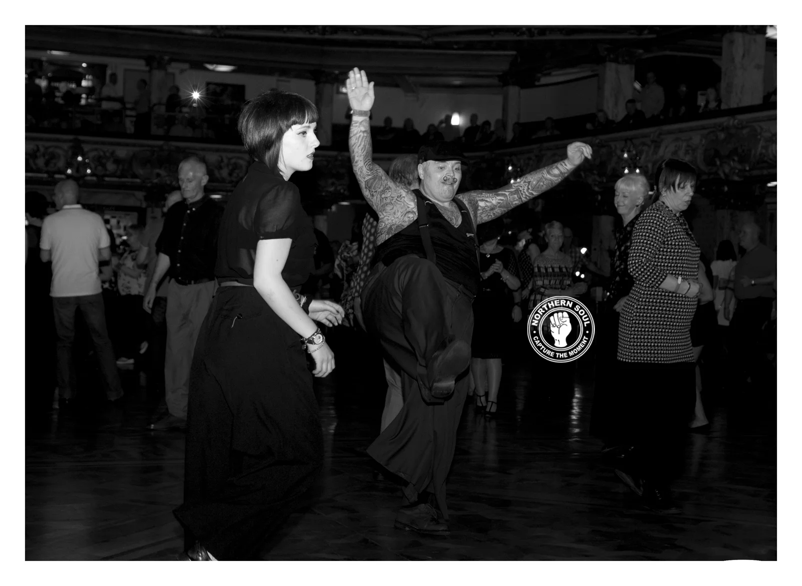 e-B&W High Kick-5843.jpg