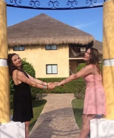 HotCousinCeremony1.jpg