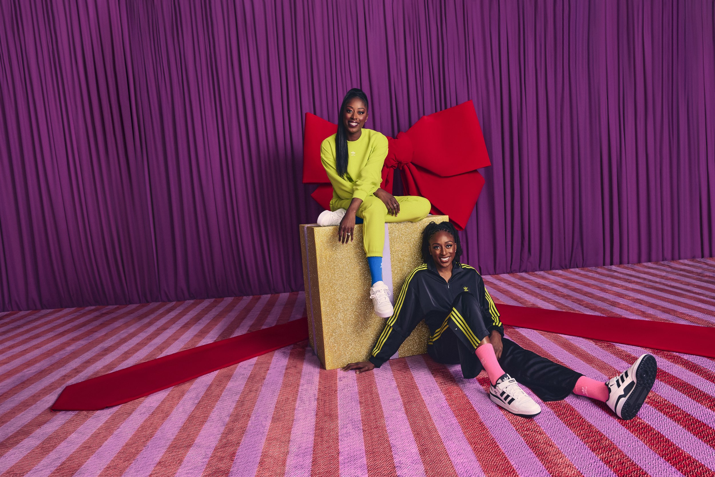 XCAT_FW23_HC200_HOLIDAY_SCENE13_NNEKA_AND_CHINEY_OGWUMIKE_2393.jpg