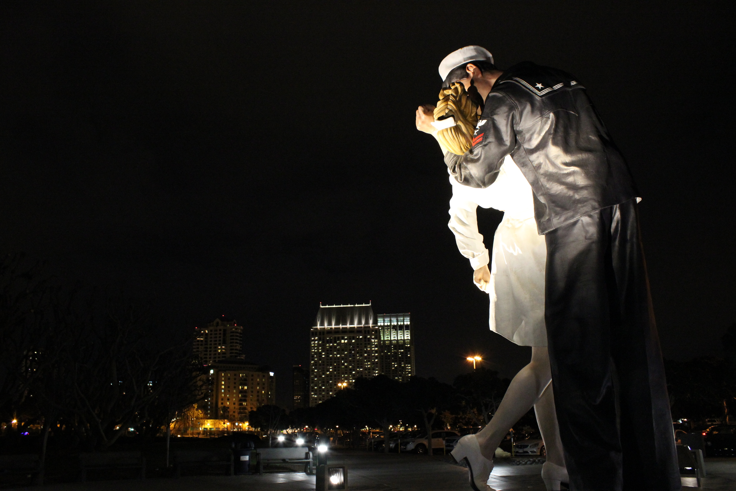 UNCONDITIONAL SURRENDER STATUE