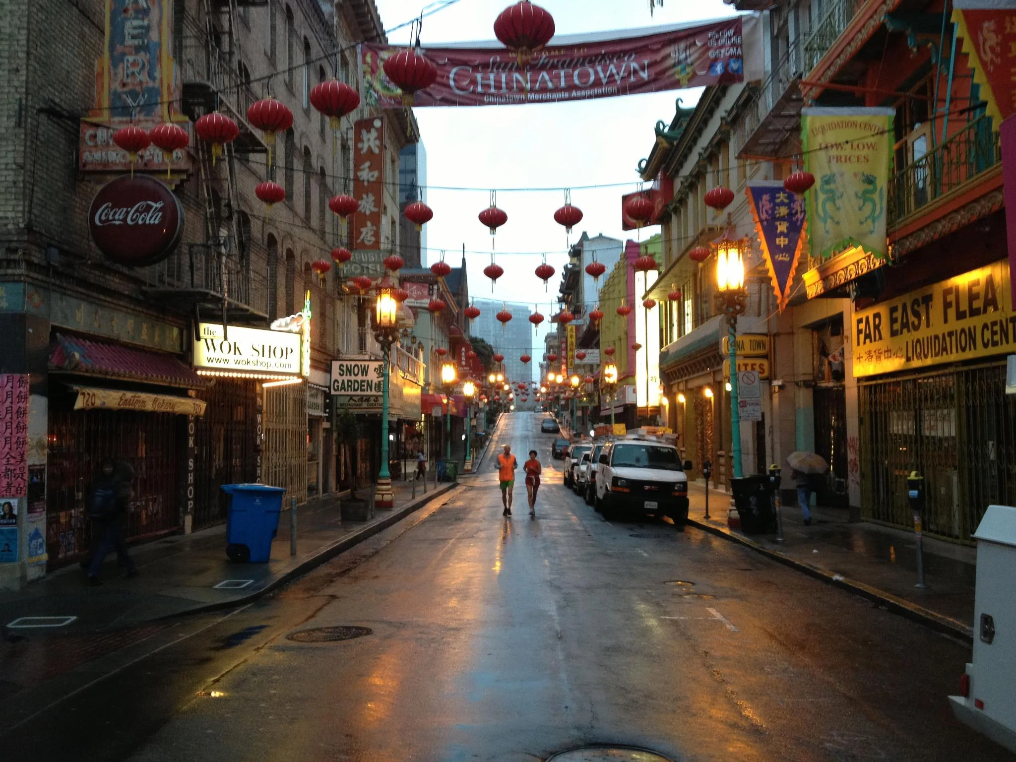An early morning personalized sightrunning tour allows you to stay in line with your training. Above, running through the quiet streets of Chinatown on a San Francisco Personalized City sightrunning Tour.