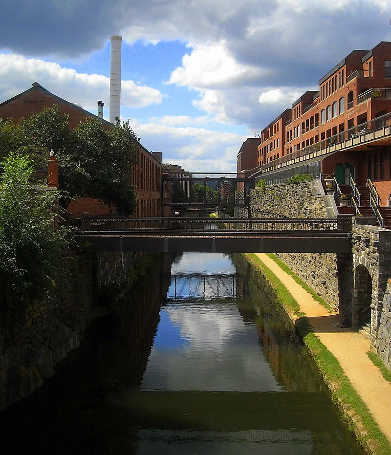 800px-C&O_Canal_-_Georgetown.jpg