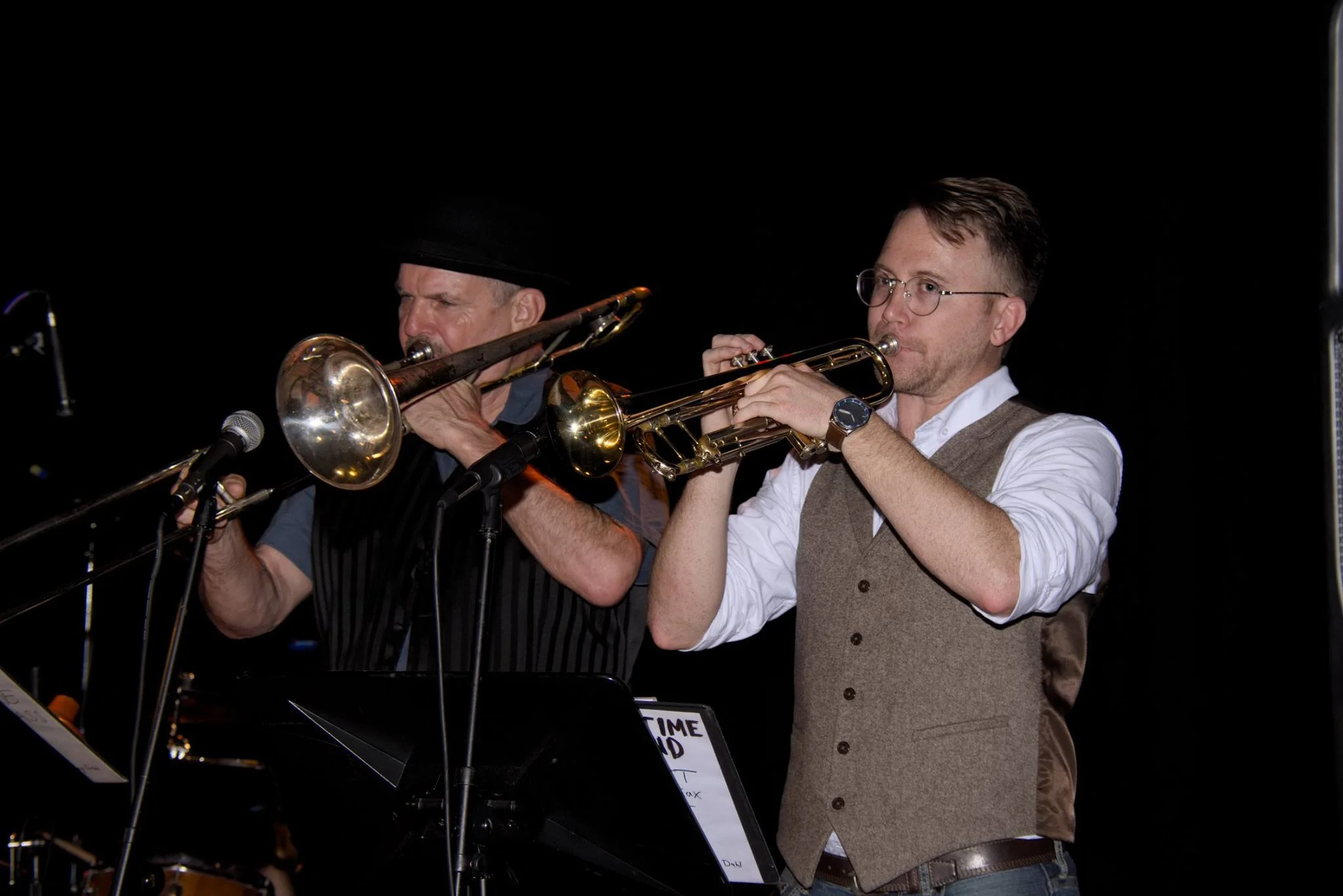 horns blowing.jpg