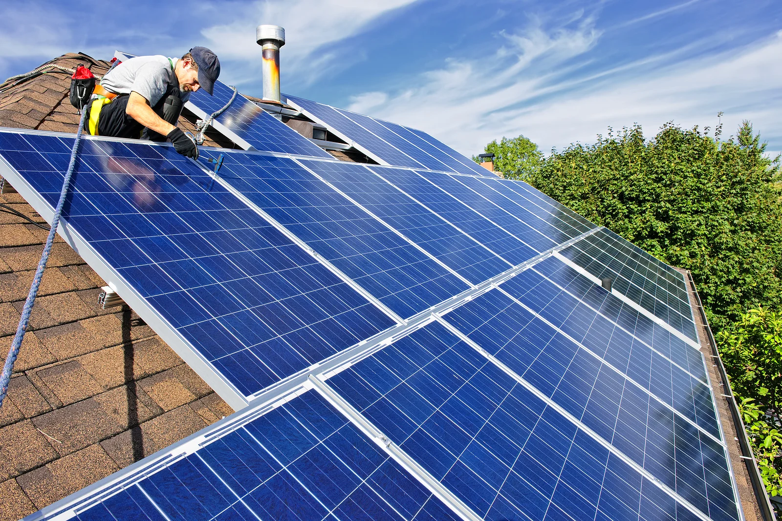 Installing-Solar-Power-at-Home.jpg