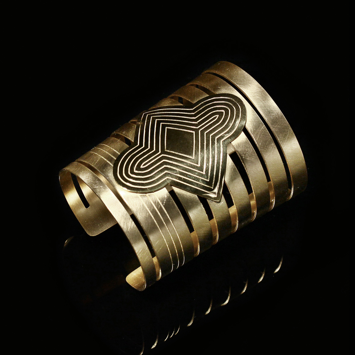 noilence_prophecy_bracelet_2.jpg
