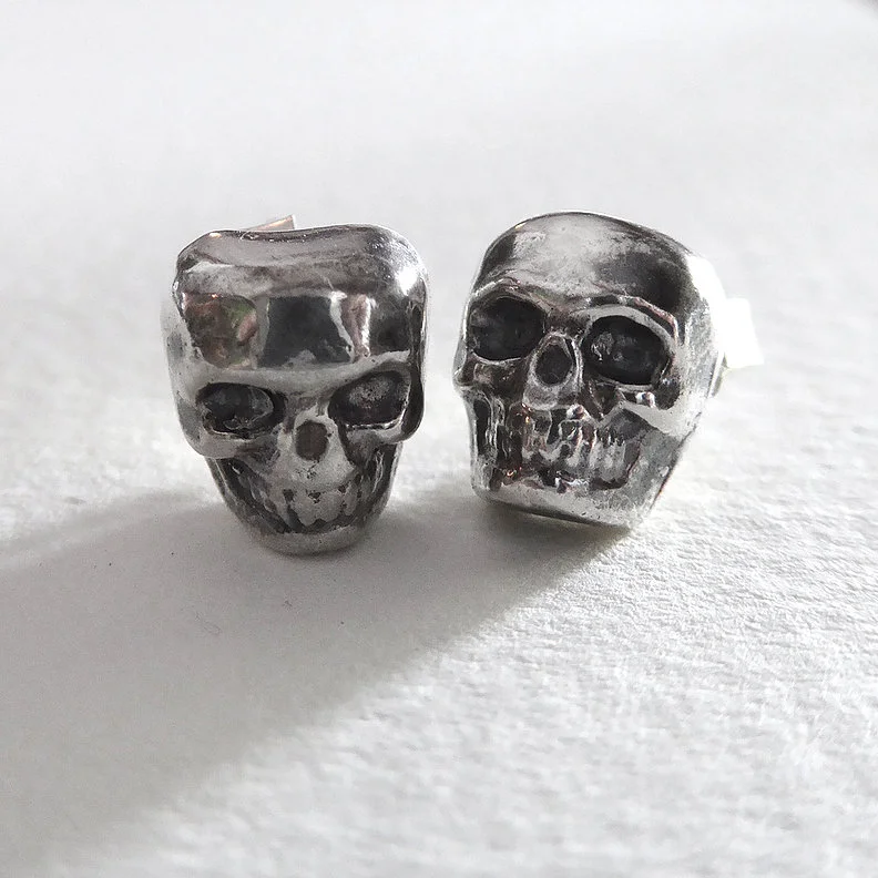skull studs.jpg