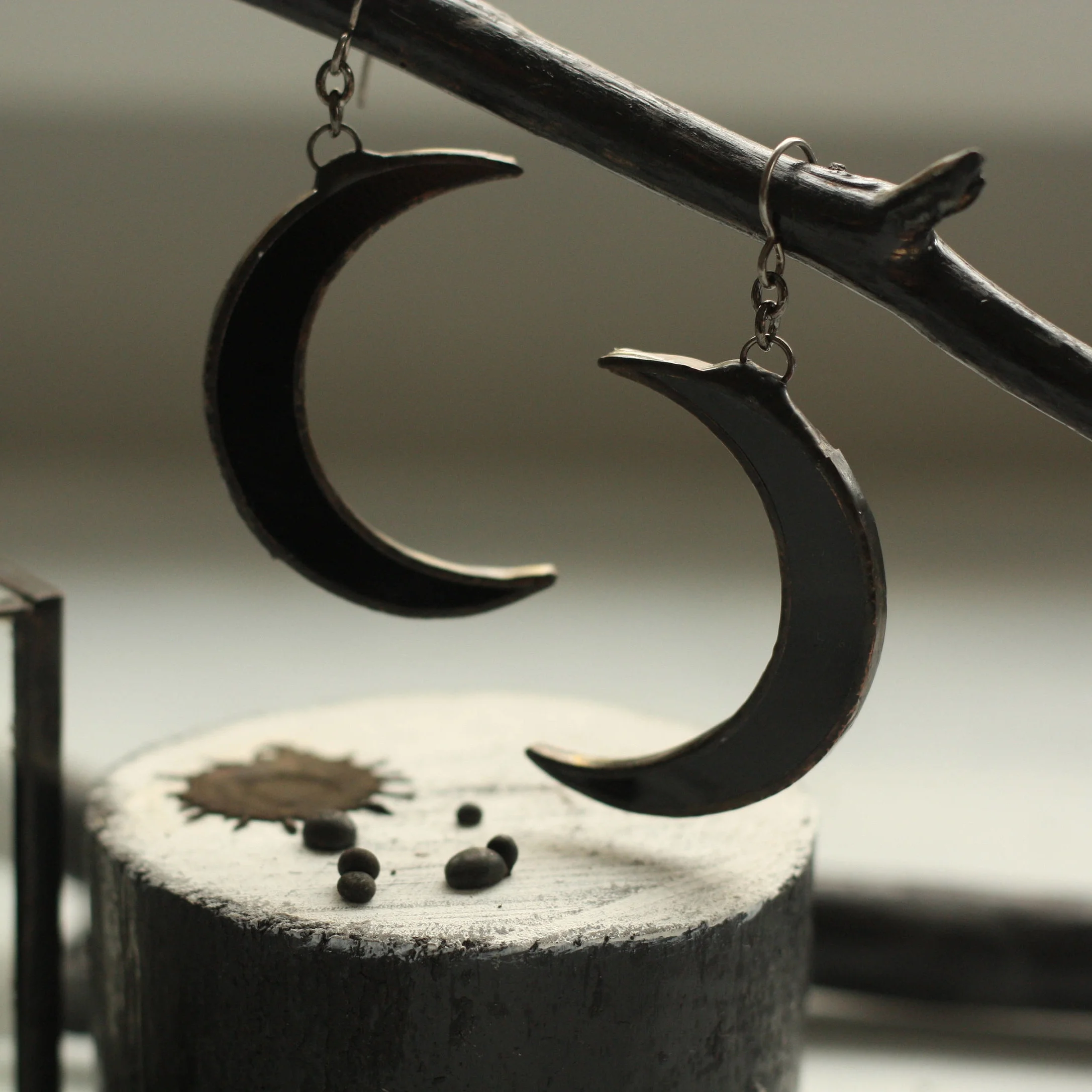 blackmoonearrings2.jpg