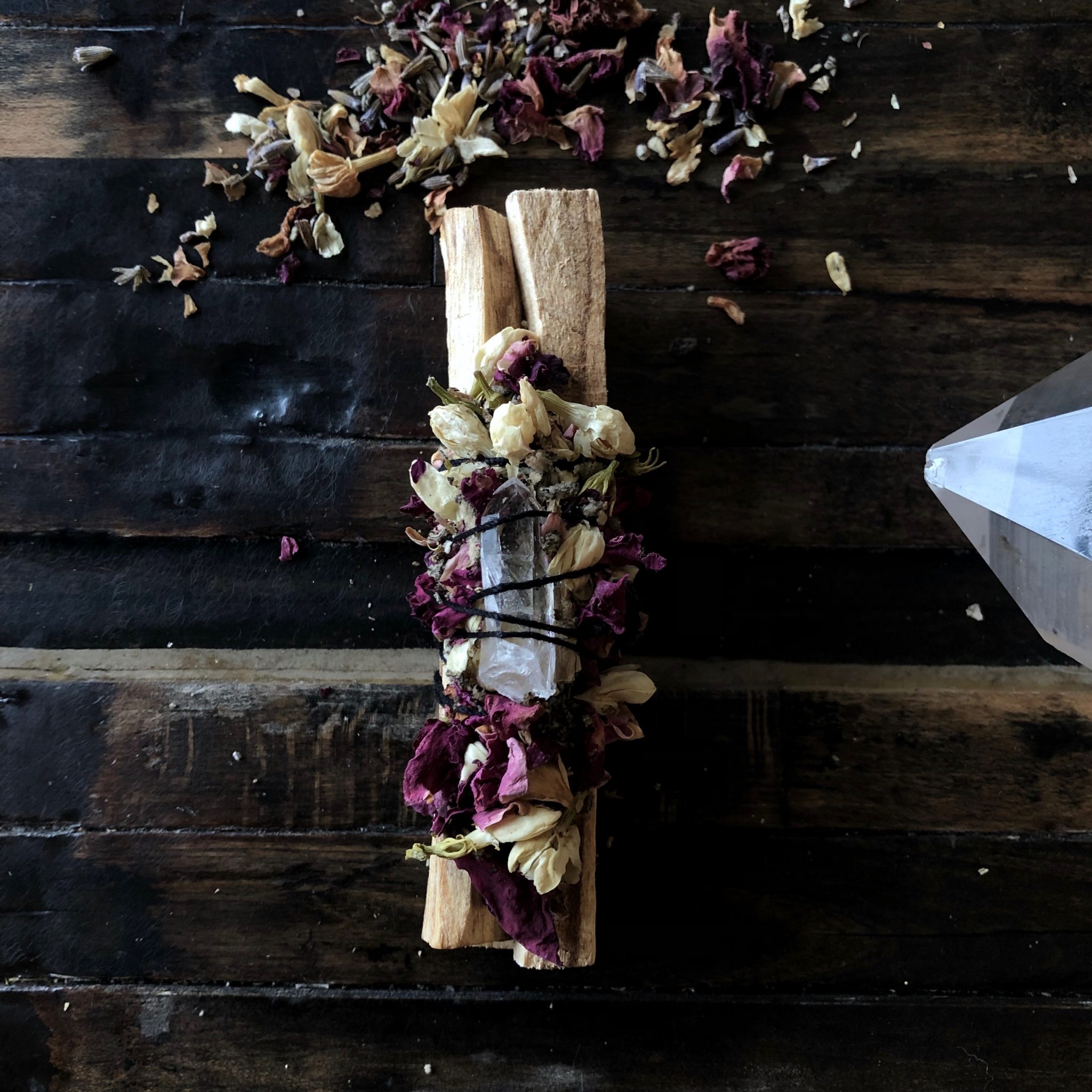 palo santo cleansing bundle 1.jpeg