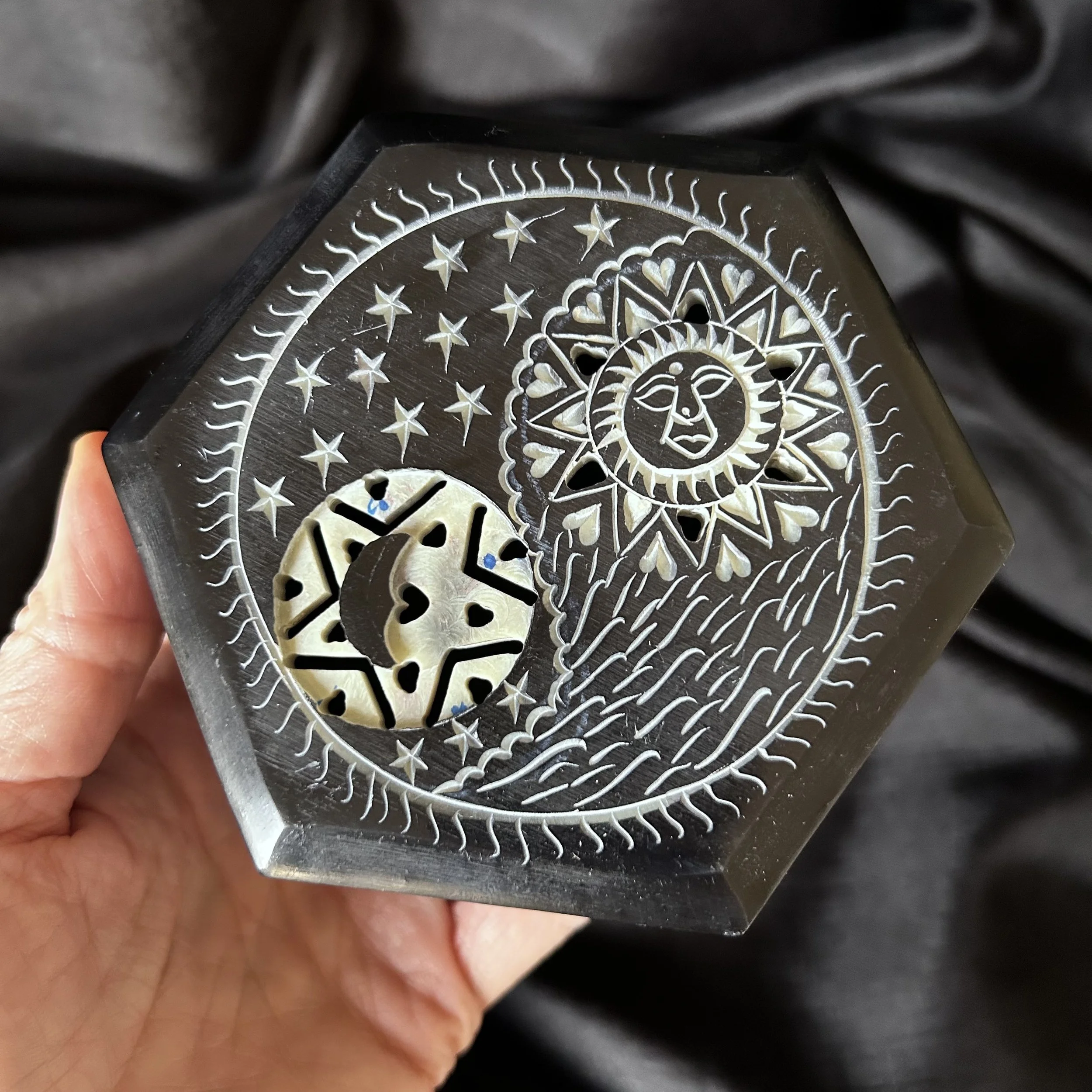 sun moon hex box 18.JPG