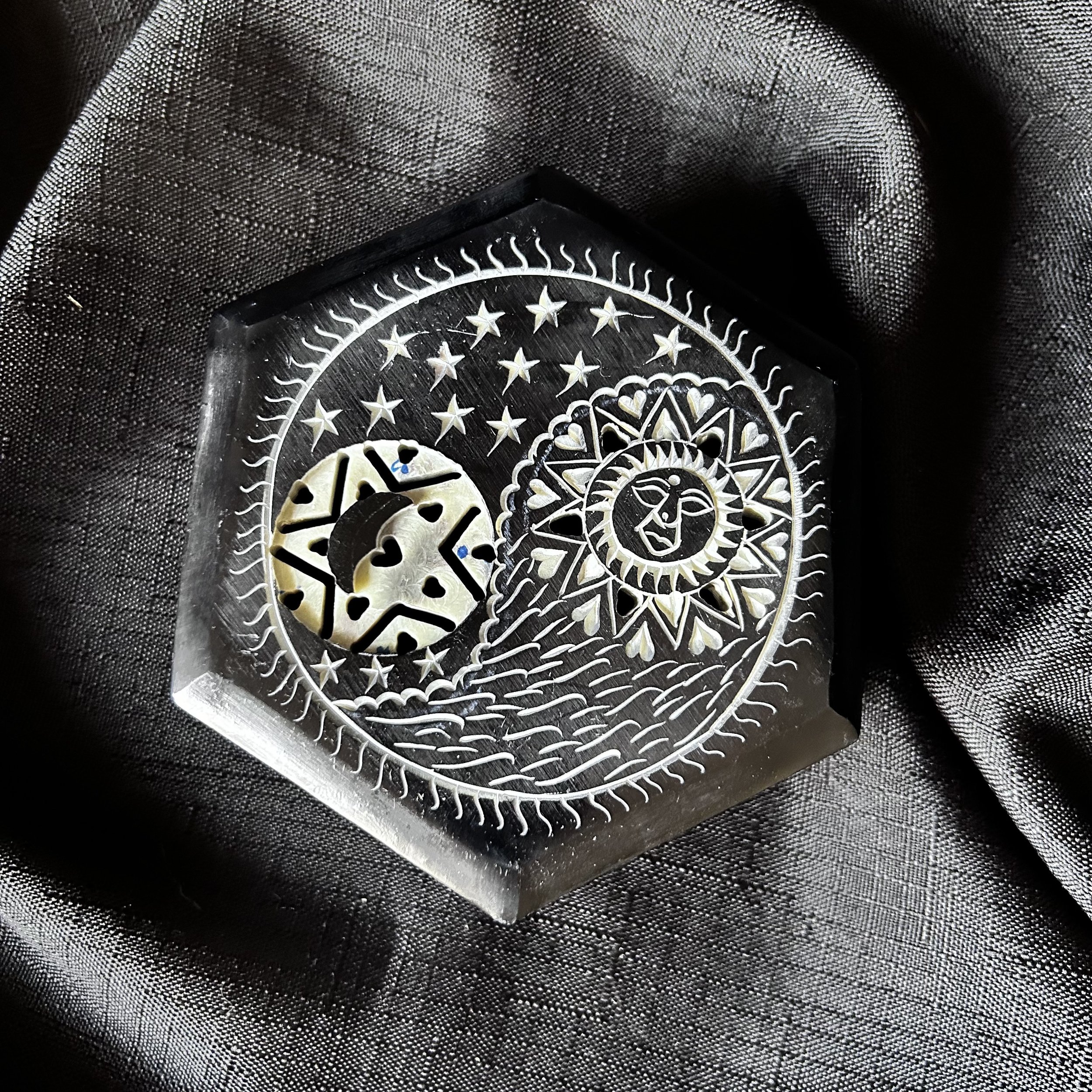 sun moon hex box 4.JPG