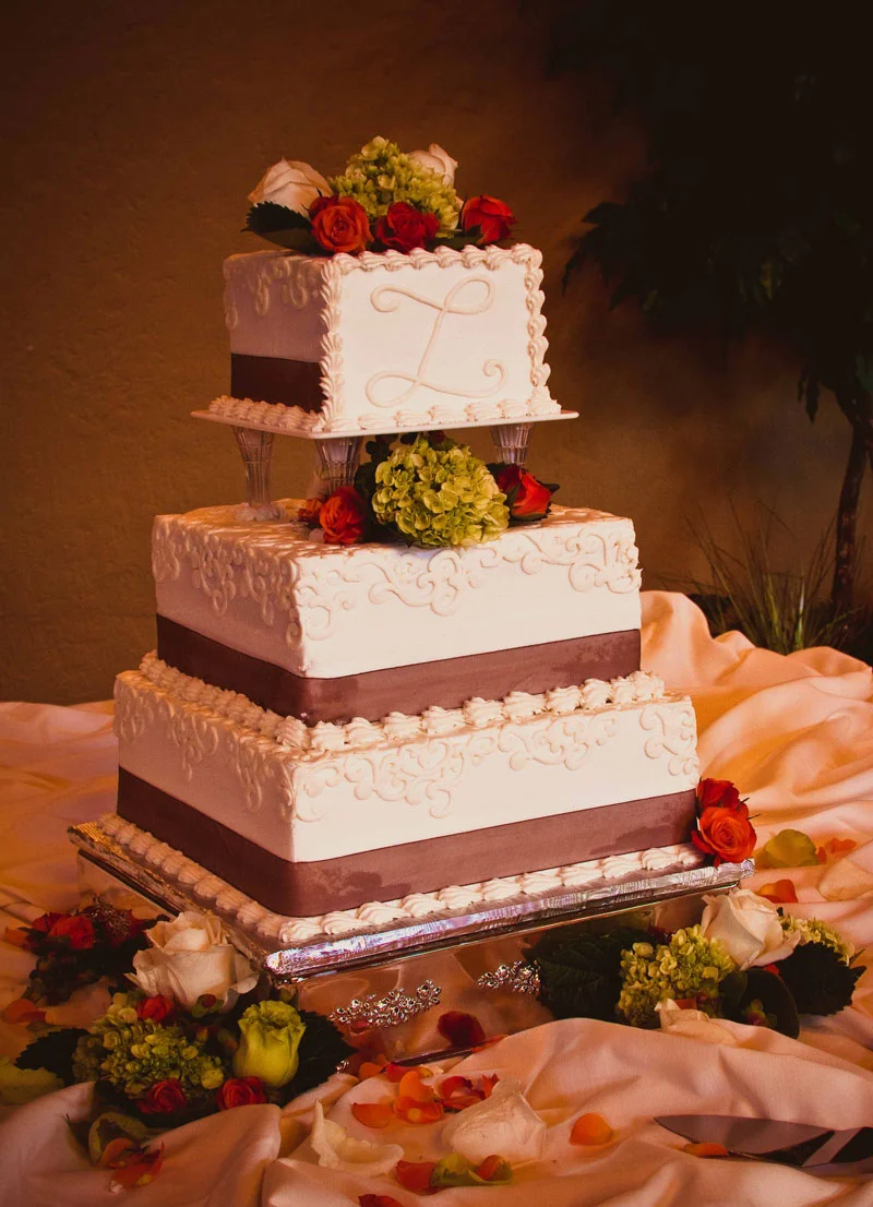 wedding_cake_decor_800.jpg