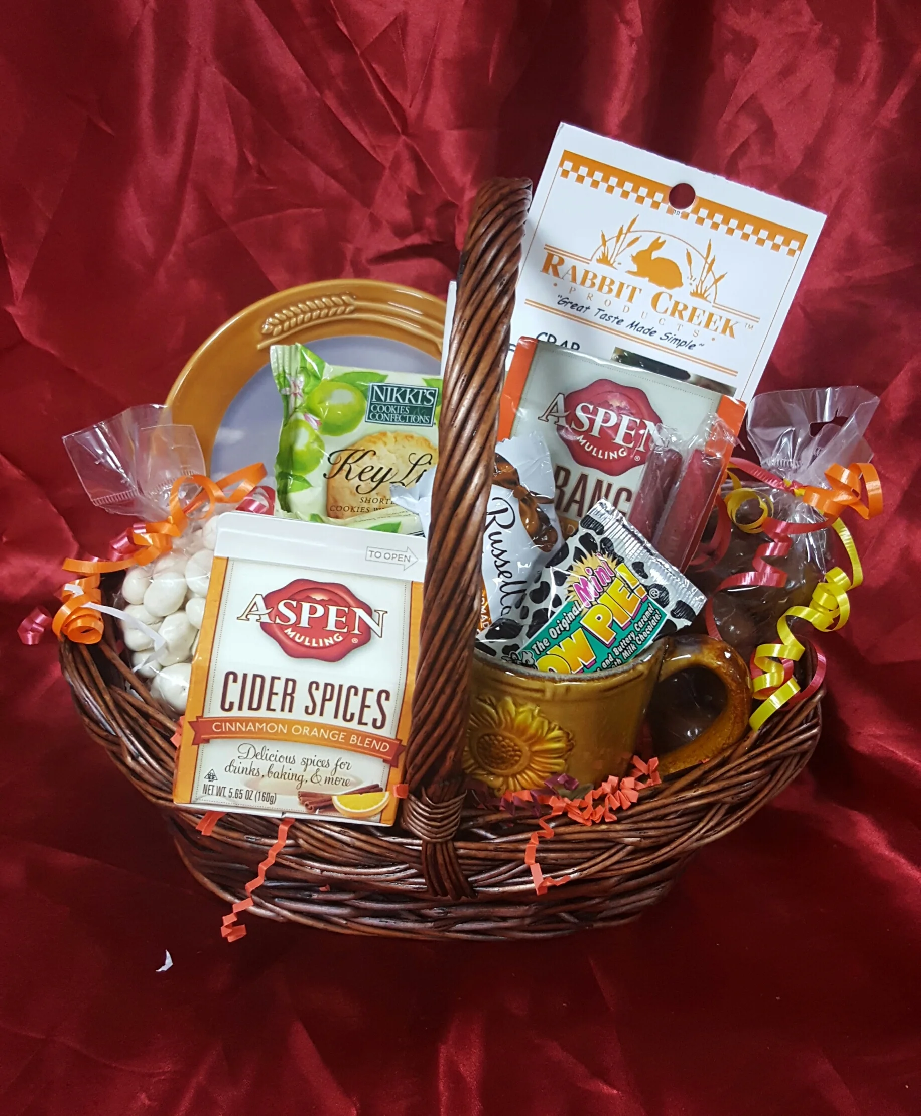SMALL FALL GIFT BASKET.JPG