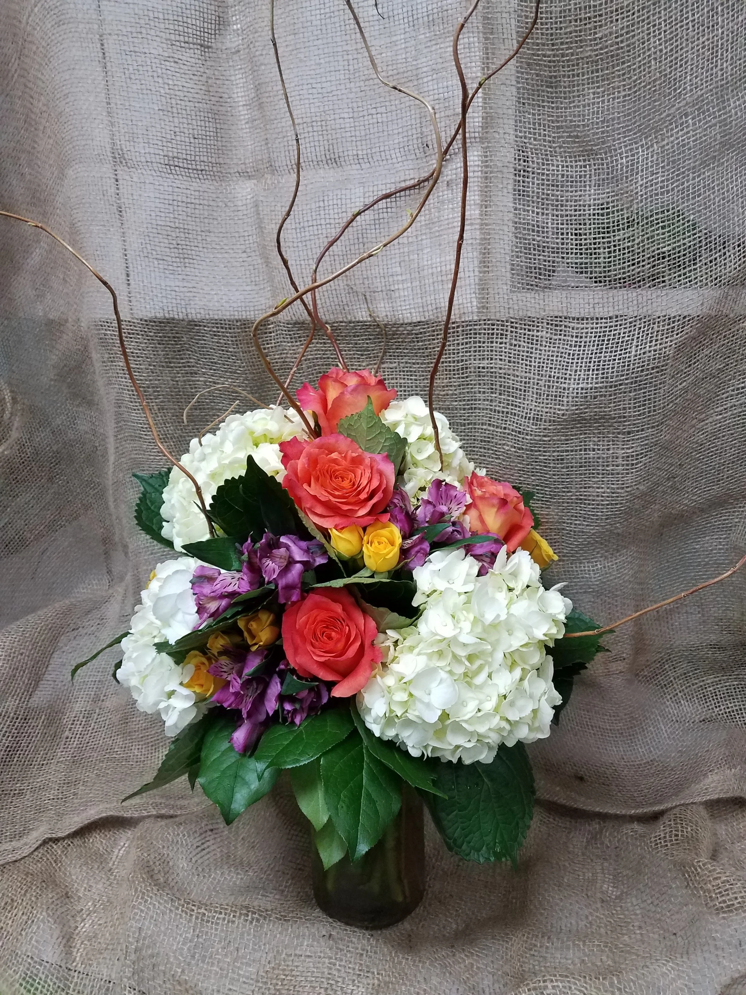 MD LG VASE ARRGT.JPG