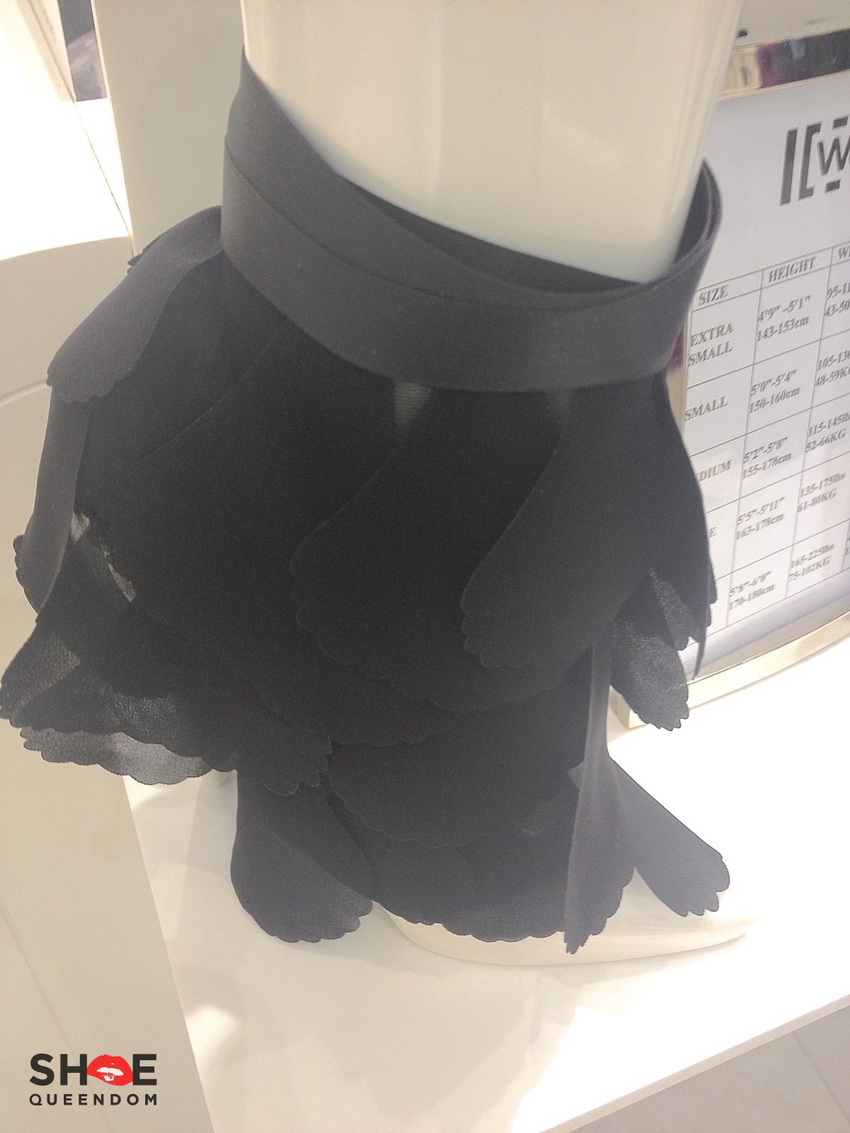 Wolford Bloom Gaiter 2
