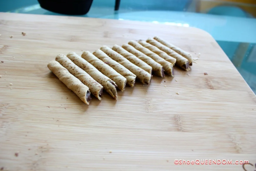 How-To-Make-Shoe-Cupcakes-07.jpg