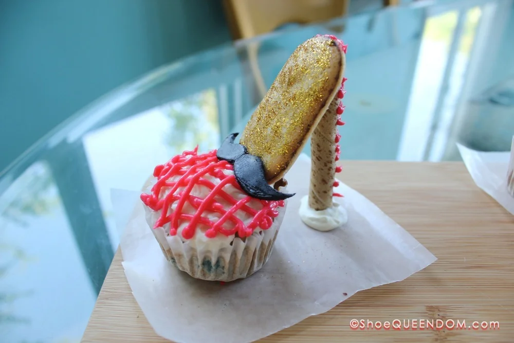 I mustache you a question.... #mustache #ShoeCupcake #cupcakes