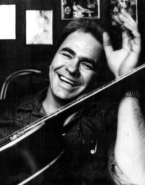 470px-Hoyt_Axton_1976.jpg