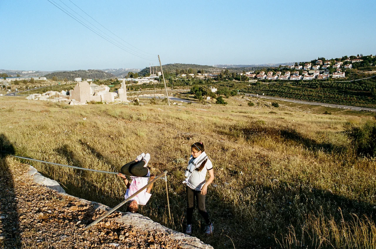 95090034-24.jpg