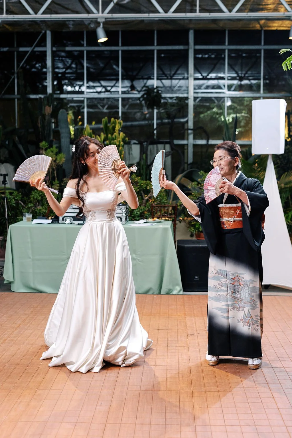 Traditional Japaneese wedding dance at Roger Williams Botanical Garden wedding