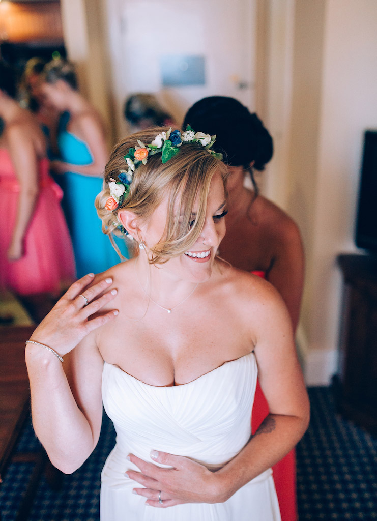 10_key_west_wedding_bride_getting_ready.jpg