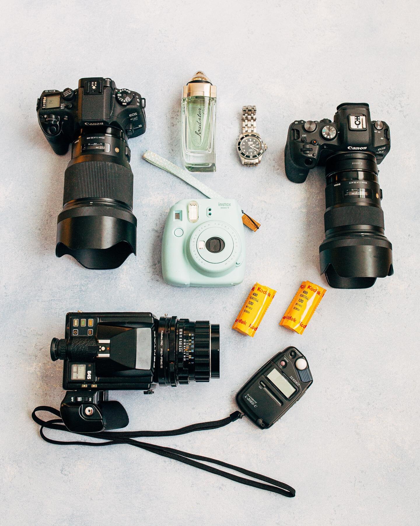 Let&rsquo;s start 2024 wedding season 🤩 
What is in your bag they ask! Here you go!
Canon R6 - to make sure everything perfect 👌 
Canon Elan 7ne- for mood 🎞️ 
Pentax 645 - for magic 💥 
Instax mini 9 - for fun 😛 
Are you excited for 2024?! 💃 let