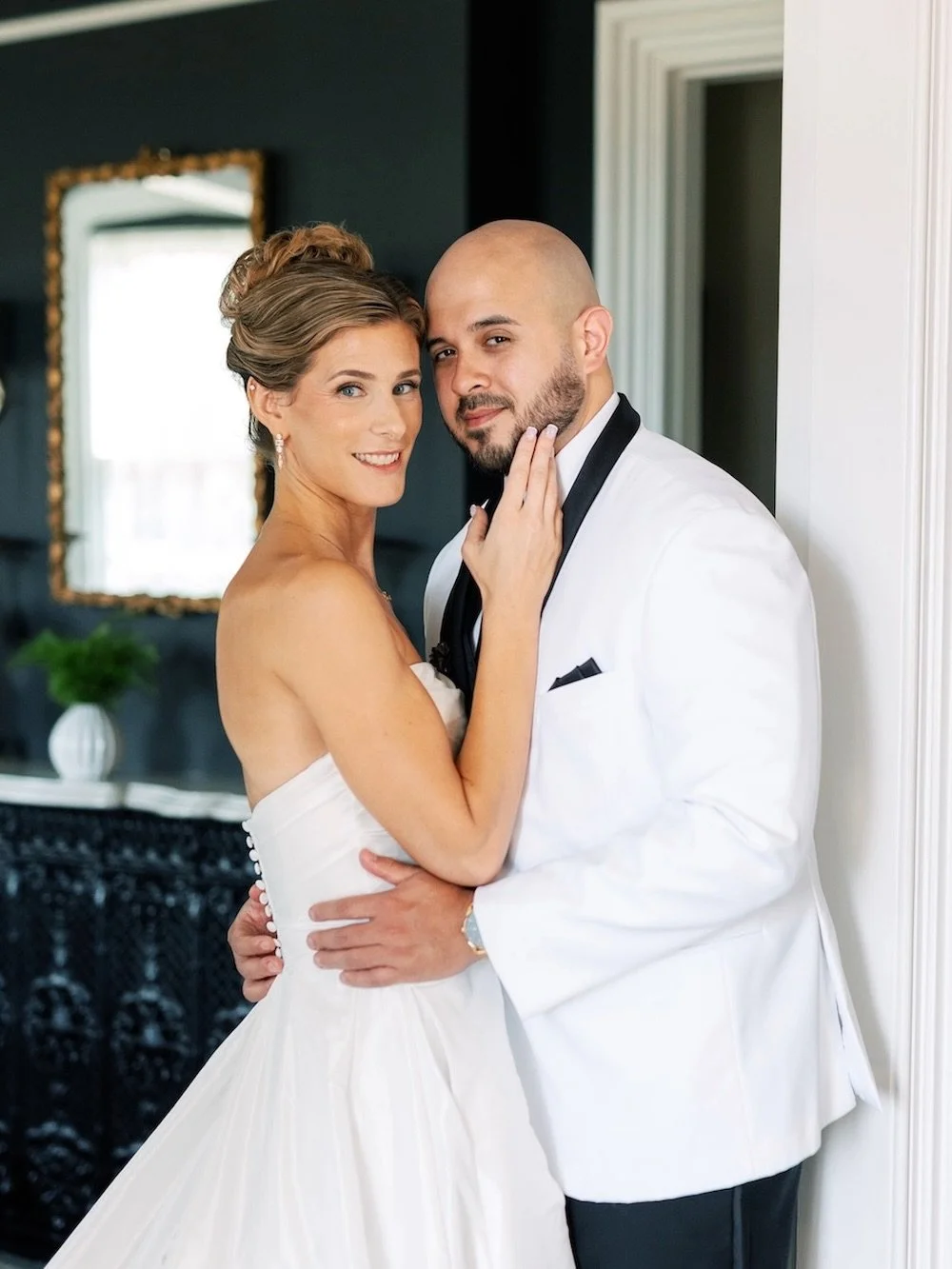 Amazing love celebration with Anna and Jeremy ❤️ 🎸 🥂 🤩 !!! Congratulations 💕!

#ctweddingphotographer #ctweddingplanner #ctweddingflorist #ctweddingmakeup #ctweddingvenue #theestatenewhaven #bostonweddingphotographer #bostonweddingplanner #luxury