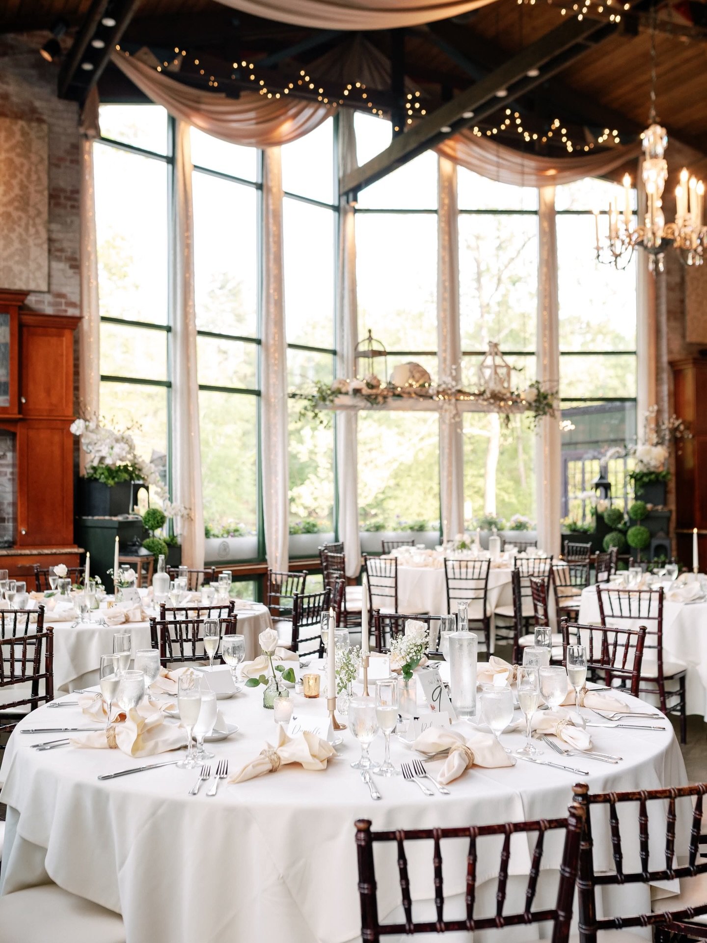 Wedding reception should be timeless ✨ Classic details set the mood , but the fun is what makes it unforgettable ❤️❤️❤️

#ctweddingphotographer #ctweddingplanner #ctweddingflorist #bostonweddingplanner #pondhousecafe