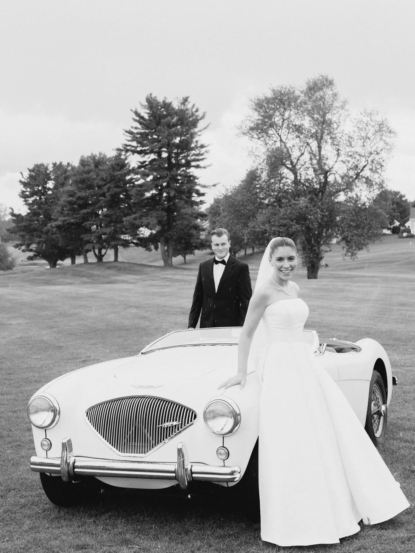 Add a vintage car, and your wedding photos become instantly classic and epic movie frames ✨ Timeless elegance, cinematic presence, and a story that feels iconic rather then modern 🍸 💋 💕 

#ctweddingphotographer #ctweddingplanner #ctweddingflorist 