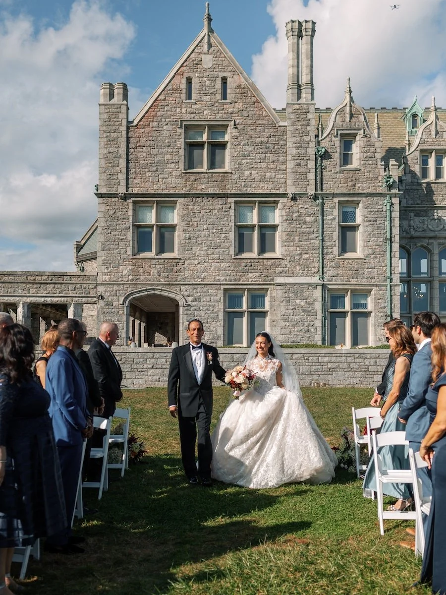 bride walkin the isle at Branford House.jpg