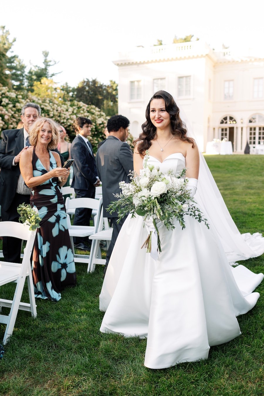 bride walking down the isle.jpg