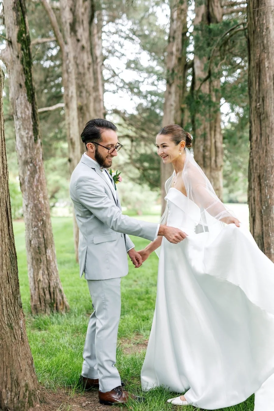Tessa and Vincenzo First Look before the wedding ceremony at the Wadsworth Mansion, Connecticut
