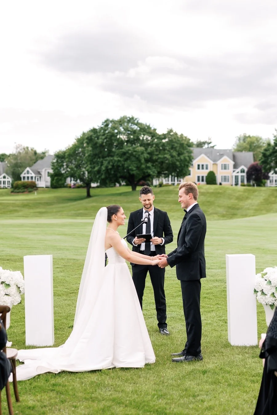 Elegant wedding ceremony at the TPC River Highlands Golf Club in Cromwell, CT