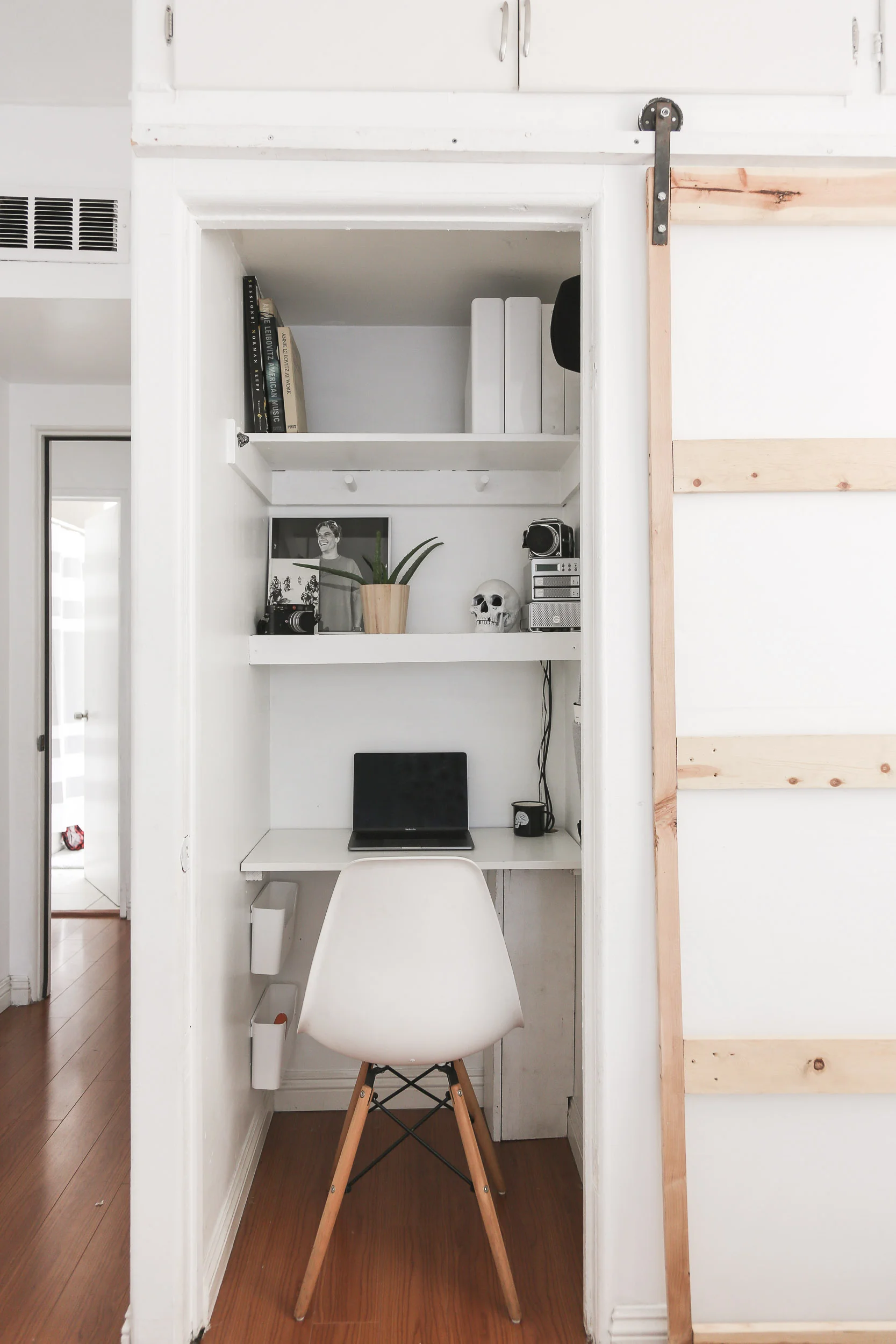 Modern closet office space - Ryan Pavlovich