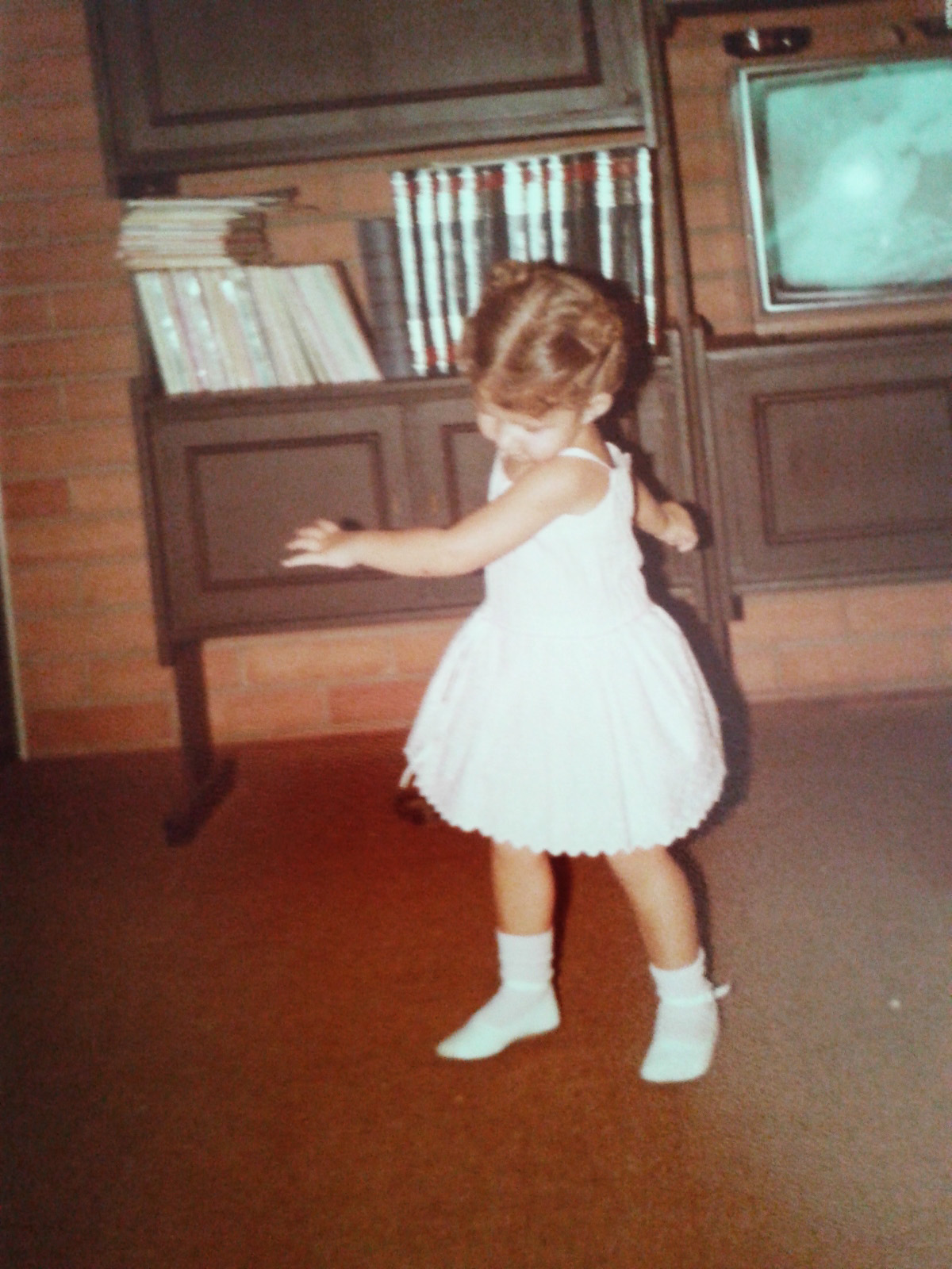 Dancing in front of TV when I was 3 (Personal archive photo)