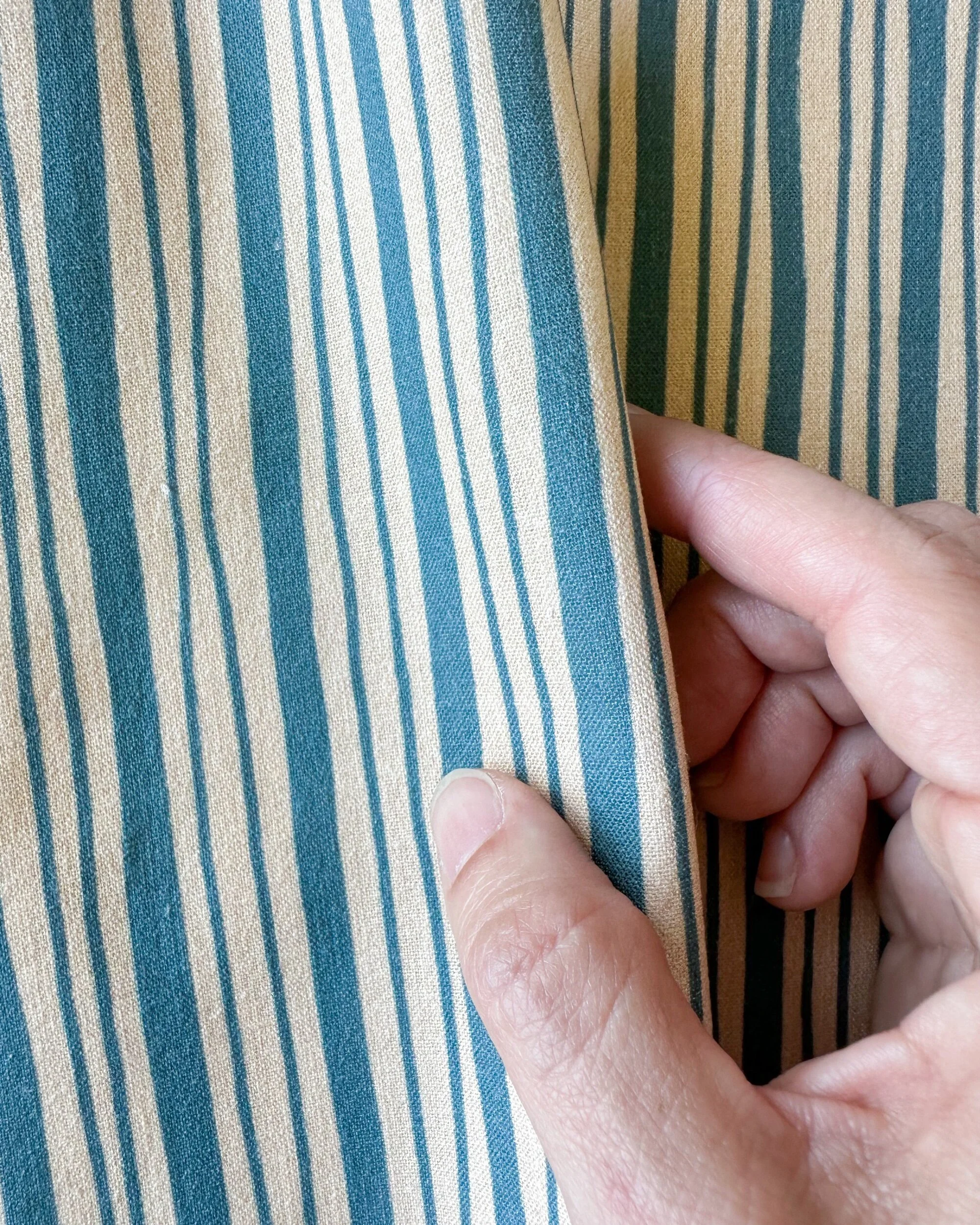 E33232B2-1FCD-4E10-914C-FB01DE79828A